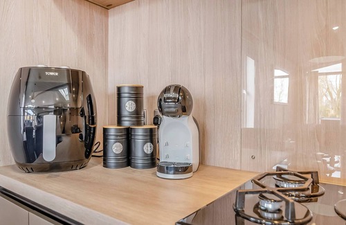 Arnold Ski Chalet | 2 bedroom accommodation in Skirlaugh, Nr Hull