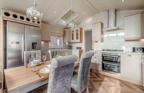 Arnold Ski Chalet | 2 bedroom accommodation in Skirlaugh, Nr Hull