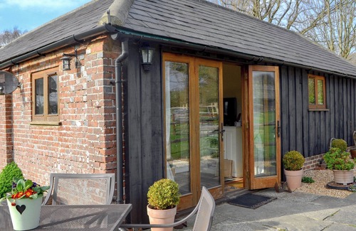 Hooe Cottage | 2 bedroom accommodation in Hooe, Battle