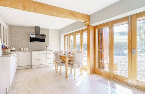 Blacko Cottage | 2 bedroom accommodation in Blacko