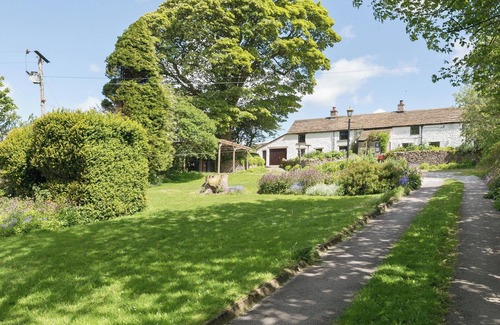 Peak Forest Cottage | 2 bedroom accommodation in Peak Forest, nr. Buxton