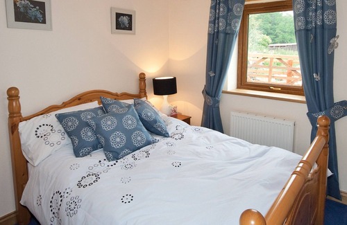 Hoylandswaine Cottage | 2 bedroom accommodation in Deepcar