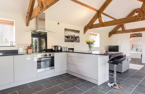 Cam Cottage | 2 bedroom accommodation in Cam, near Dursley