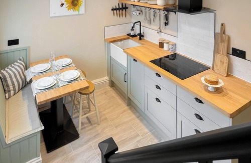Howden Cottage | 2 bedroom accommodation in Howden, Nr Goole