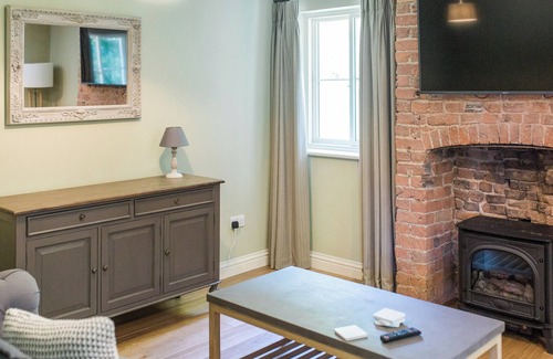Saltmarshe Cottage | 2 bedroom accommodation in Saltmarshe, near Goole