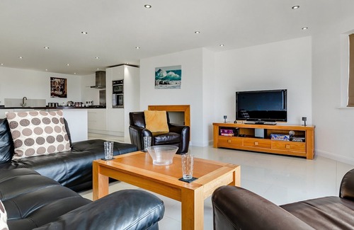 Hayle Cabin | 2 bedroom accommodation in Phillack, near Hayle