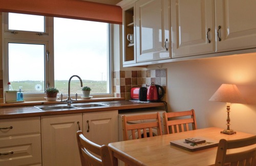 Homore Cottage | 2 bedroom accommodation in Howbeg (Tobha Beag), Isle of South Uist