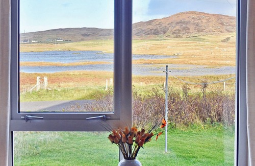 Homore Cottage | 2 bedroom accommodation in Howbeg (Tobha Beag), Isle of South Uist