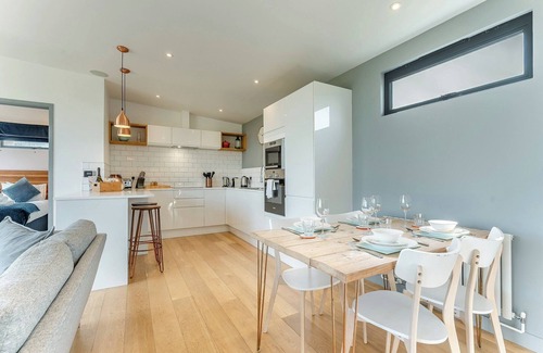 Lewes Ski Chalet | 2 bedroom accommodation in Lewes