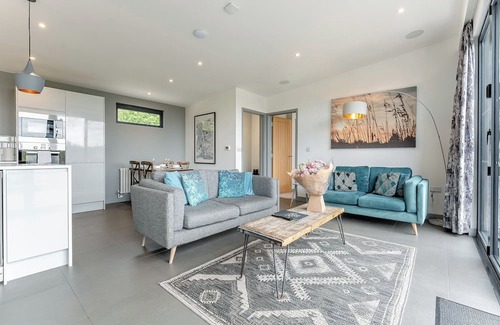 Lewes Ski Chalet | 2 bedroom accommodation in Lewes