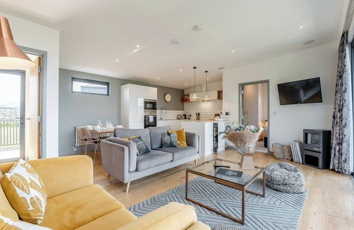 Lewes Ski Chalet | 2 bedroom accommodation in Lewes