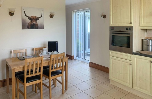 North Somercotes Cottage | 2 bedroom accommodation in North Somercotes, Mabelthorpe