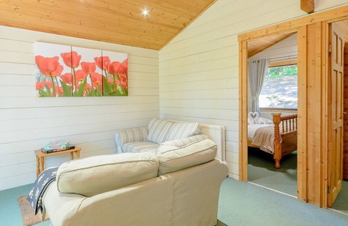 Edwinstowe Cabin | 2 bedroom accommodation in Sherwood Forest, Rufford