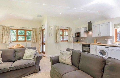 Kilcot Ski Chalet | 2 bedroom accommodation in Kilcot, Newent