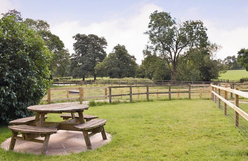 Pulham Cottage | 2 bedroom accommodation in Glanvilles Wootton, near Sherborne