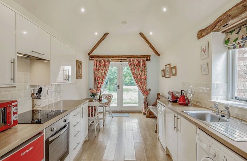 Rampton Cottage | 2 bedroom accommodation in Laneham, near Lincoln