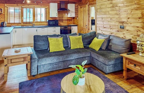 Sawley Ski Chalet | 2 bedroom accommodation in Market Bosworth, near Nuneaton