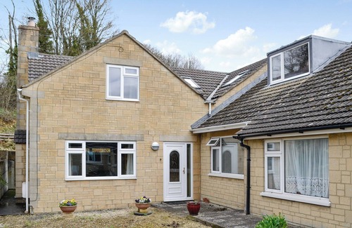 Stroud Cottage | 2 bedroom accommodation in Lypiatt Hill, near Stroud