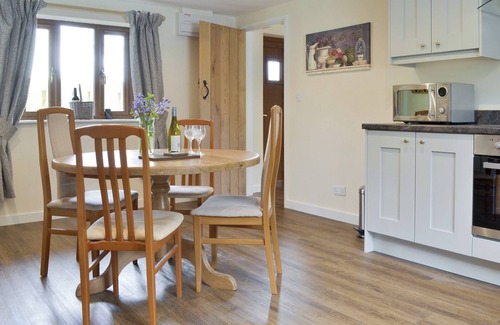 Wedmore Cottage | 2 bedroom accommodation in Wedmore, near Cheddar