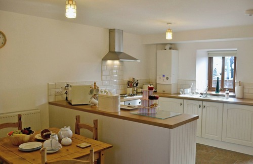 Cilybebyll Cottage | 2 bedroom accommodation in Rhos, near Pontardawe