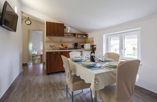 Jasenovica Apartment | 2 bedroom accommodation in Porec