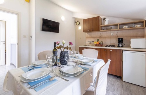 Jasenovica Apartment | 2 bedroom accommodation in Porec