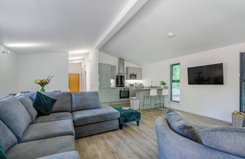 Annbank Ski Chalet | 2 bedroom accommodation in Annbank, Ayr