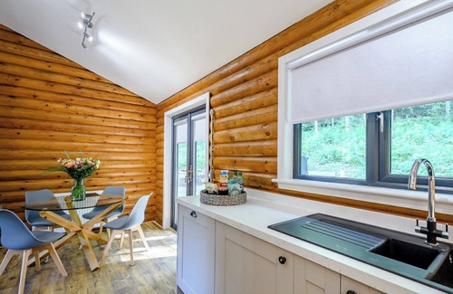 Annbank Ski Chalet | 2 bedroom accommodation in Annbank, Ayr