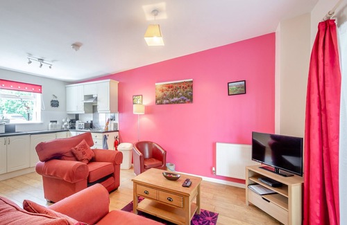 Great Hatfield Cottage | 2 bedroom accommodation in Great Hatfield, near Hornsea
