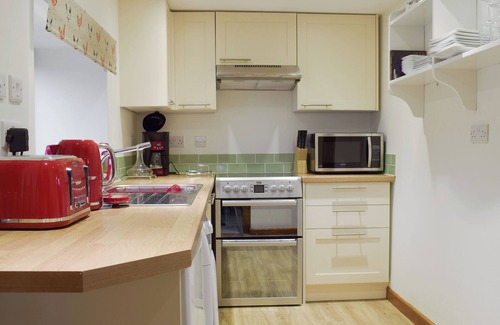 Porchfield Cottage | 2 bedroom accommodation in Porchfield, near Newport