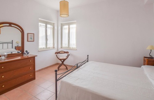 Camini Apartment | 2 bedroom accommodation in CAMINI
