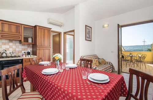 Orte Apartment | 2 bedroom accommodation in Orte VT