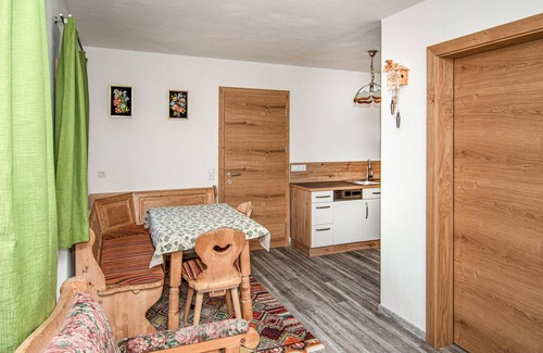 Liesing Apartment | 2 bedroom amazing apartment in Liesing