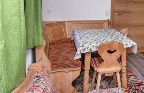 Liesing Apartment | 2 bedroom amazing apartment in Liesing