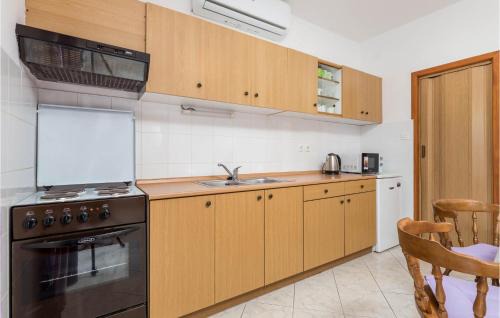 Opric Apartment | 2 Bedroom Amazing Apartment In Lovran