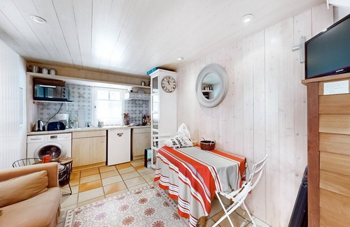 Ars-en-Re House | 2 bedroom amazing home in Ars-en-Ré