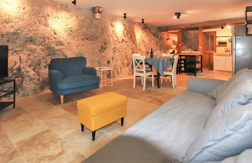 Apt House | 2 bedroom amazing home in Apt