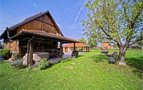 Karlovac House | 2 Bedroom Amazing Home In Zamrsje