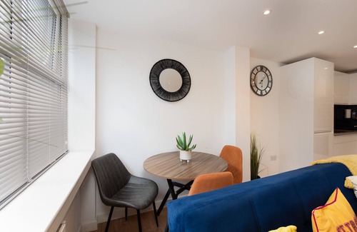 Aylesbury Apartment | 2 Bedroom Ann's cosy retreat in town centre