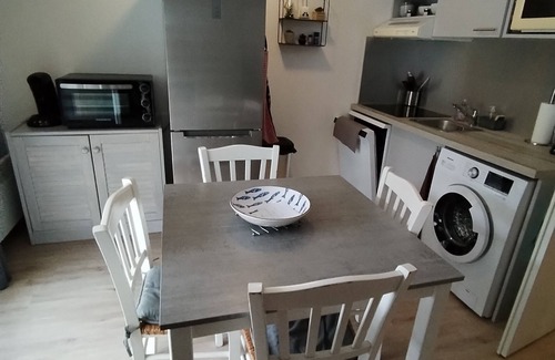 Le Verdon-sur-Mer Apartment | 2-bedroom apartment for 5 people