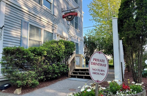 Southwest Harbor Apartment | 2-bedroom Apartment in Downtown Southwest Harbor [Seawall]
