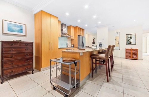 Clifton Beach Apartment | 2 Bedroom Apartment in Clifton Beach