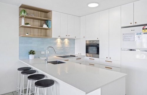Maroochydore Apartment | 2 Bedroom Apartment Sea View Second Floor