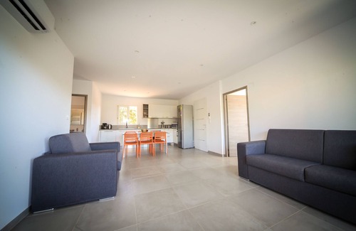 Olmeto Apartment | 2 bedroom apartment 200 meters from the WIFI beach, balconies, terraces,