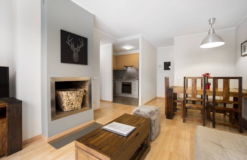 El Tarter Apartment | 2 Bedroom Apartment next to ski slopes. El Tarter. FLOC 15