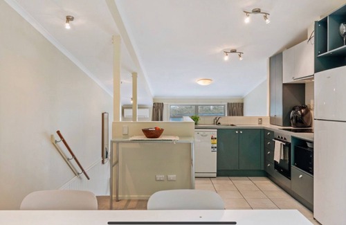 Frankton Apartment | 2-BEDROOM APARTMENT - BEECHWOOD