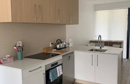 Orewa Apartment | 2 Bedroom Apartment, Close to Beach, Ground Floor