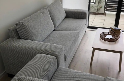Orewa Apartment | 2 Bedroom Apartment, Close to Beach, Ground Floor