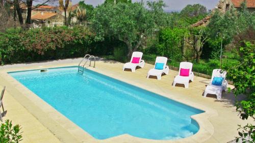 Tabua Apartment | 2 bedroom apartment EXCLUSIVE & Private Solar heated pool FREE play-park