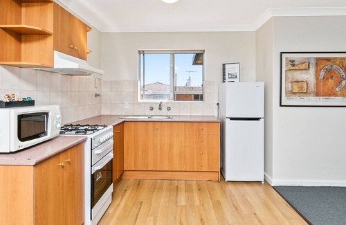 Rivervale Apartment | 2 Bedroom Apartment Free Wifi and Parking